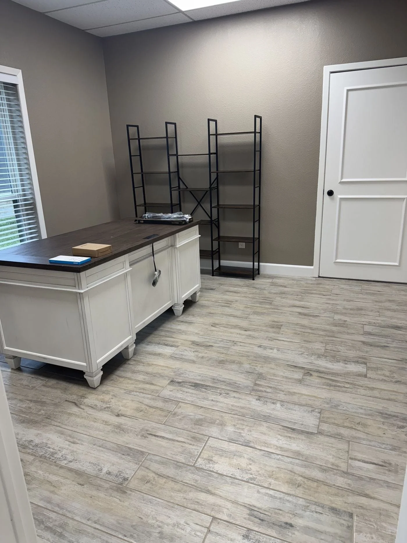 Photo 1 of 103 Commercial Circle, Conroe, TX 77304