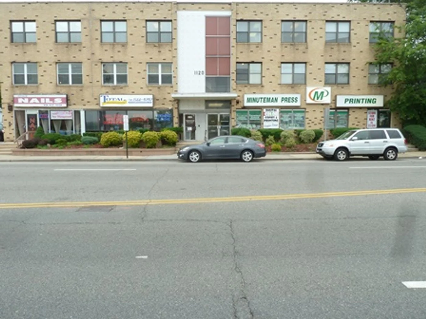 Photo 1 of 1120 Old Country Rd, Plainview, NY 11803