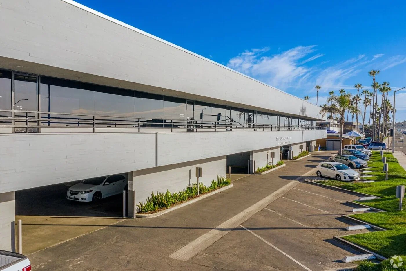 Photo 2 of 2533 S Coast Highway 101, Cardiff by the Sea, CA 92007