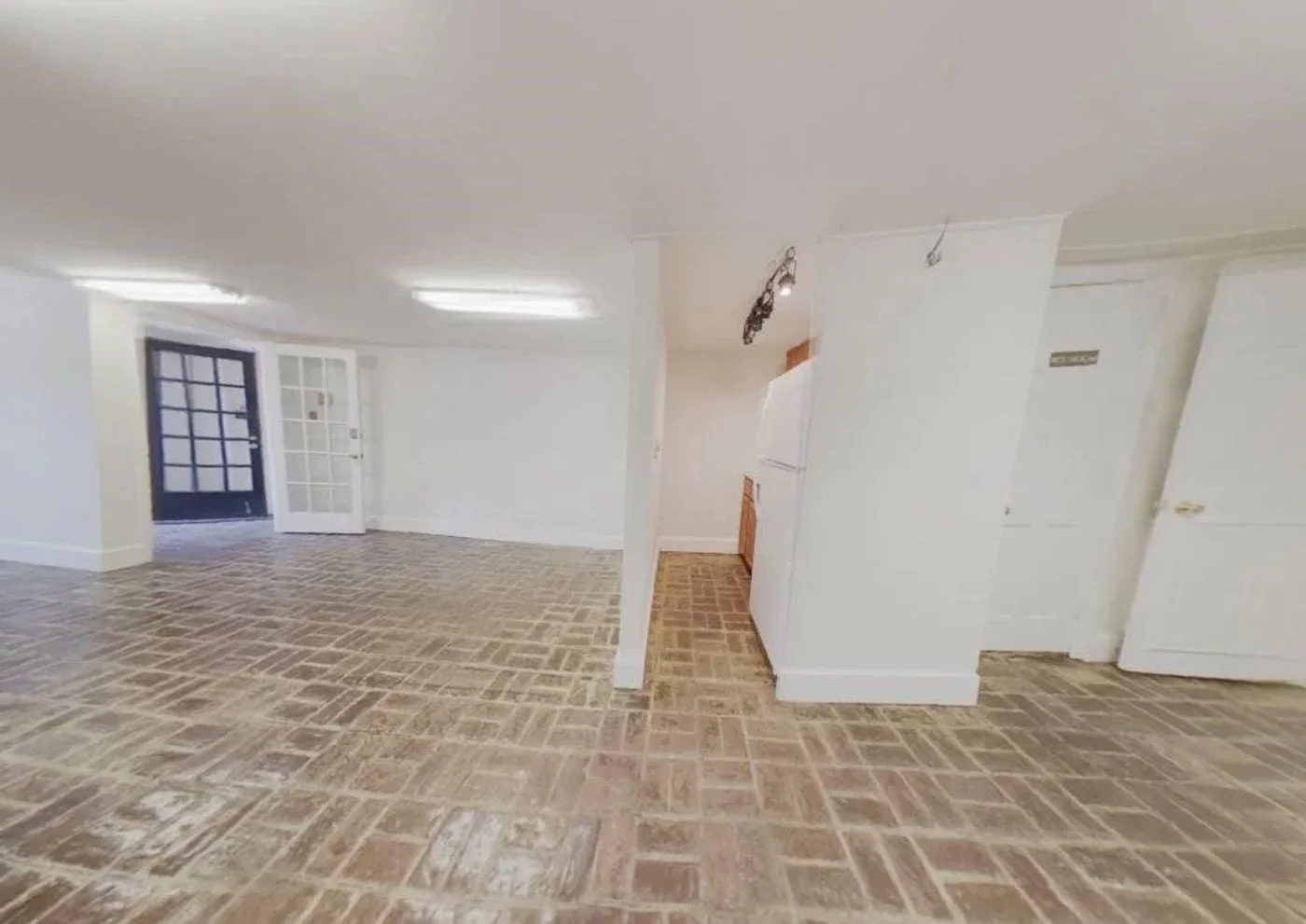 Photo 3 of 908 Pennsylvania Ave SE, Washington, DC 20003