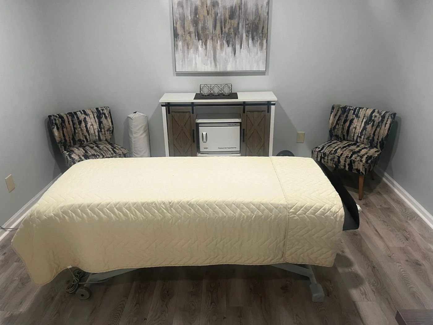 Photo 3 of 410 New Bridge St, Jacksonville, NC 28540