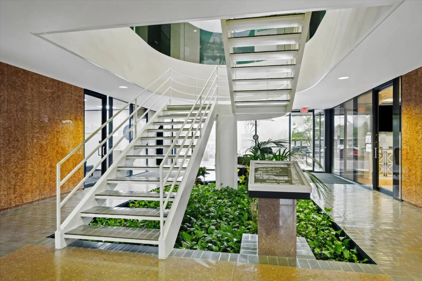 Photo 3 of 12727 Featherwood Dr, Houston, TX 77034