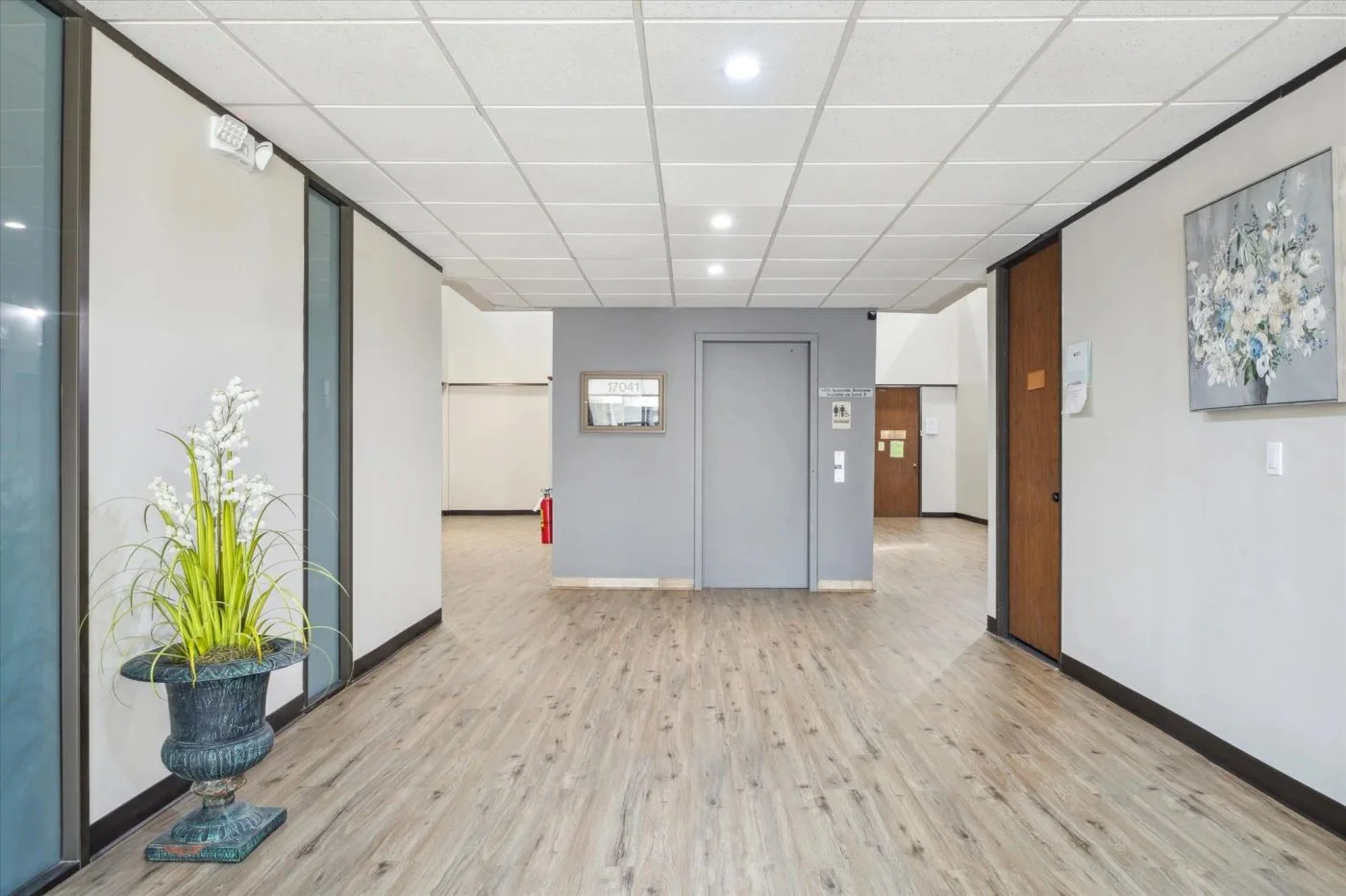 Photo 3 of 17041 El Camino Real, Houston, TX 77058