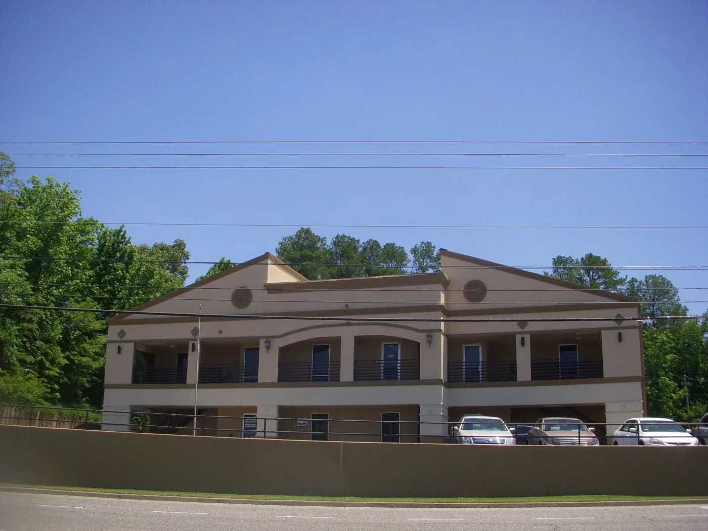 Photo 2 of 3057 Lorna Rd, Vestavia Hills, AL 35216