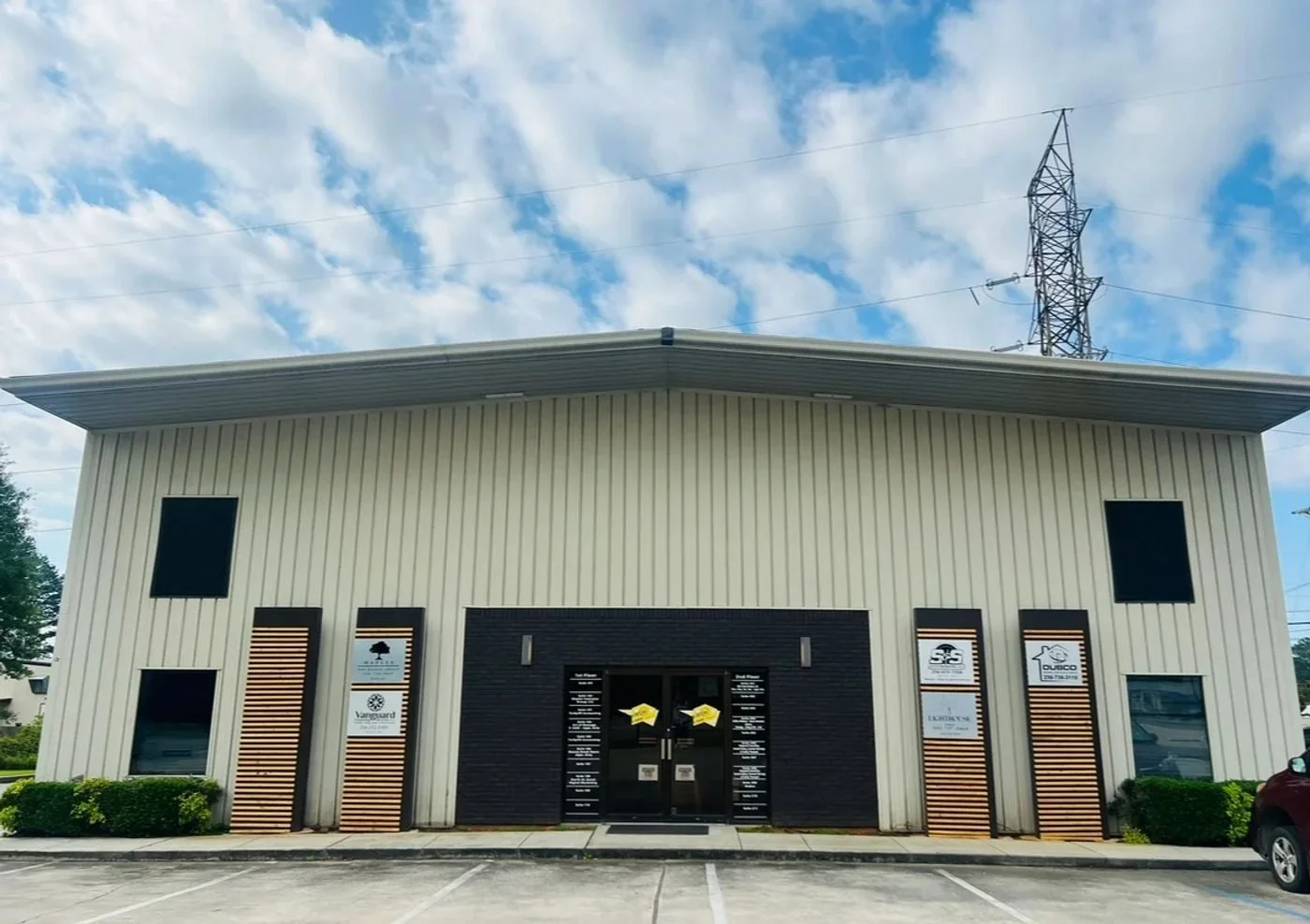 Photo 1 of 1528 Peachtree Ln NW, Cullman, AL, 35058