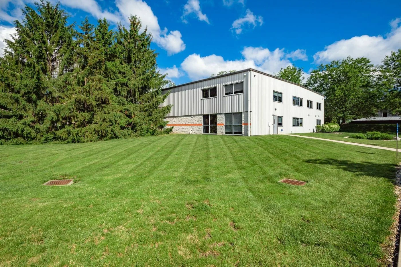 Photo 2 of 6156 Wilcox Rd, Dublin, OH 43016