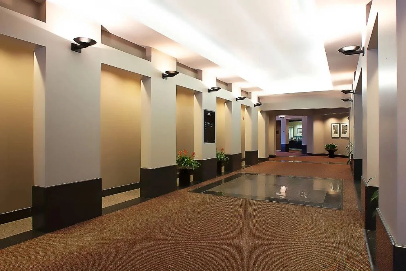 Photo 2 of 12977 N 40 Dr, Saint Louis, MO 63141