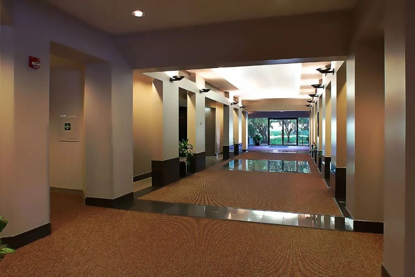 Photo 3 of 12977 N 40 Dr, Saint Louis, MO 63141