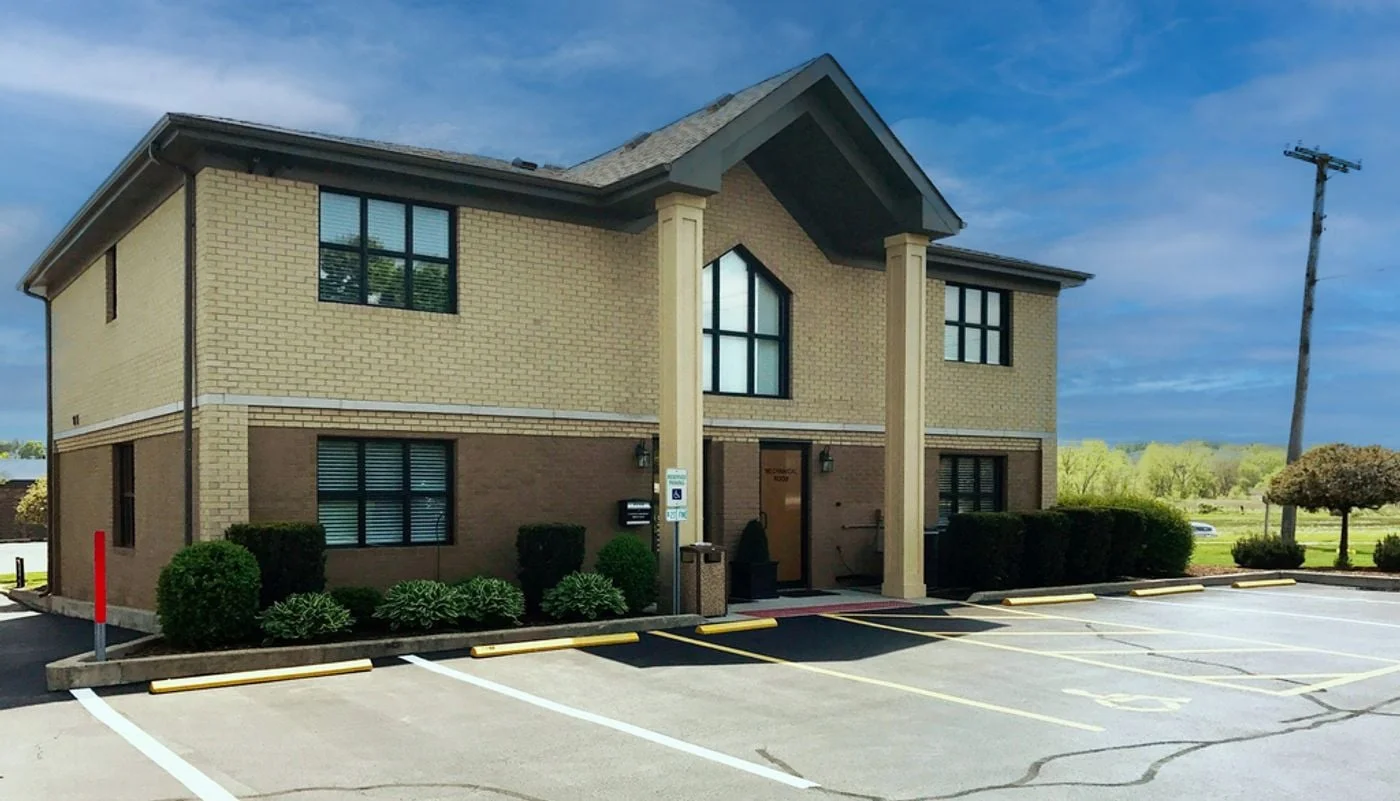 Photo 2 of 511 Eichler, W Dundee, IL 60118