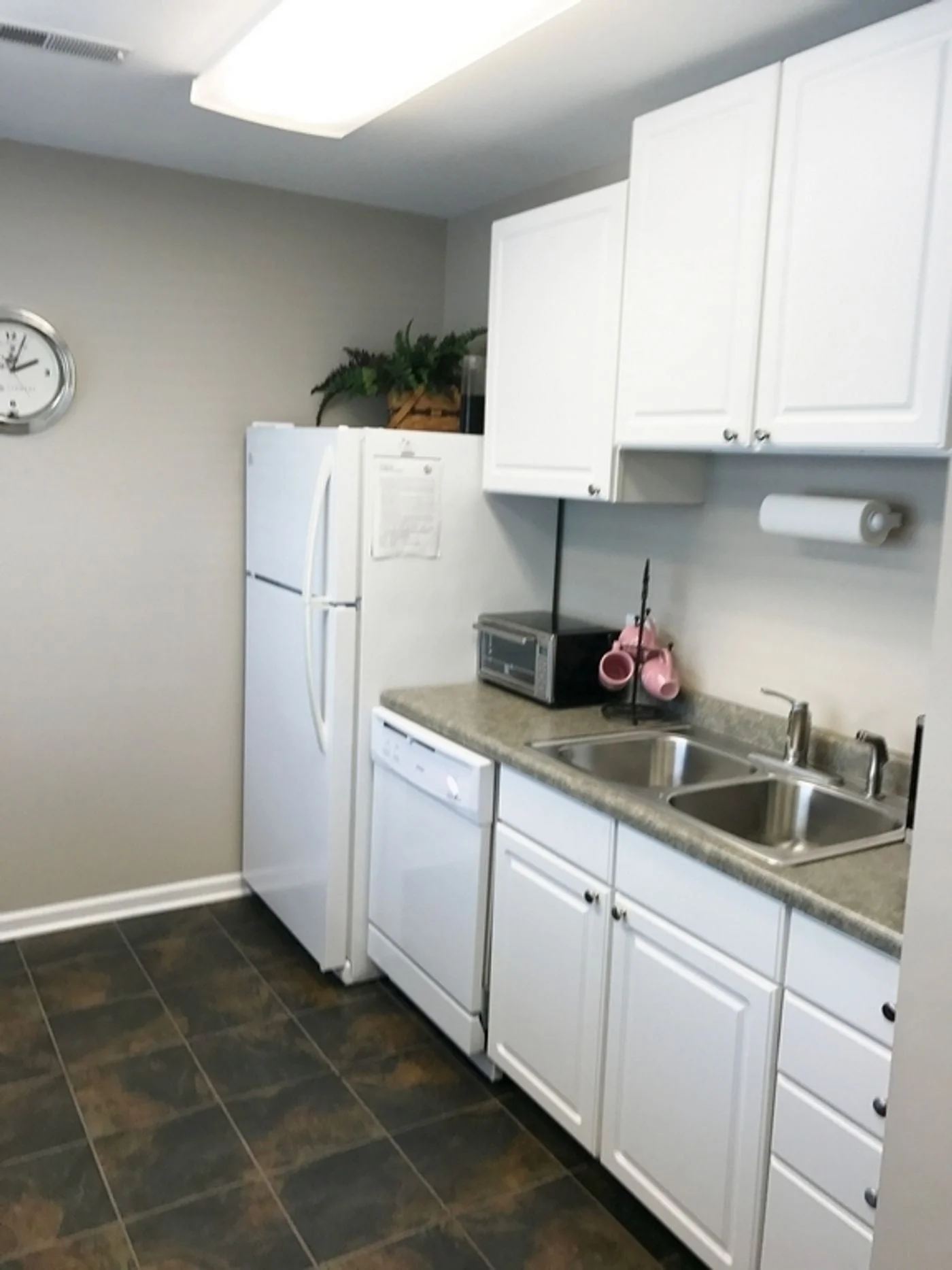 Photo 3 of 511 Eichler, W Dundee, IL 60118