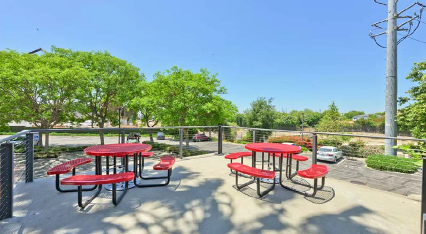 Photo 3 of 10121 Jefferson Boulevard, Culver City, CA 90232