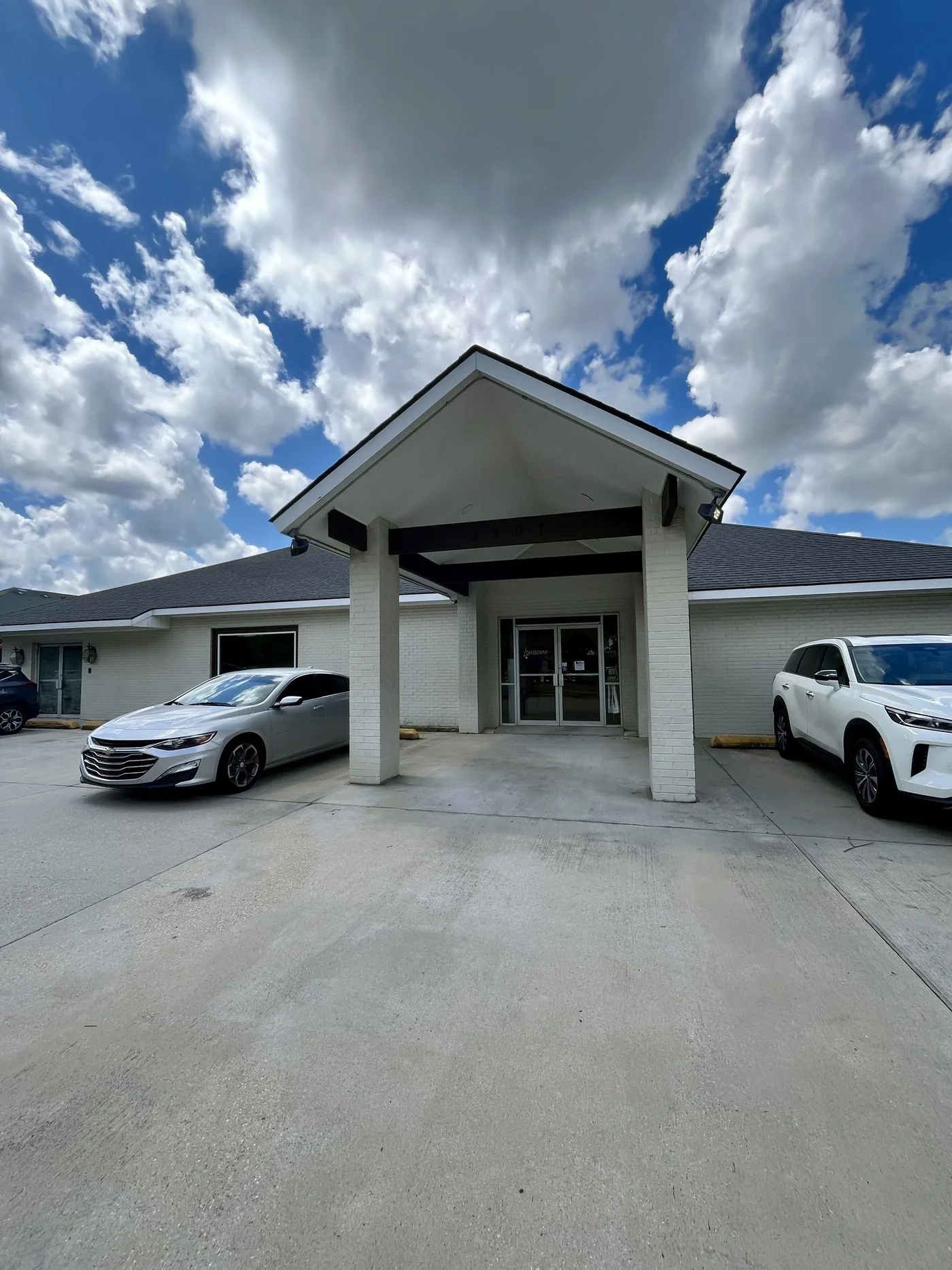 Photo-2 of 3907 S Sherwood Forest Blvd, Baton Rouge, LA 70816