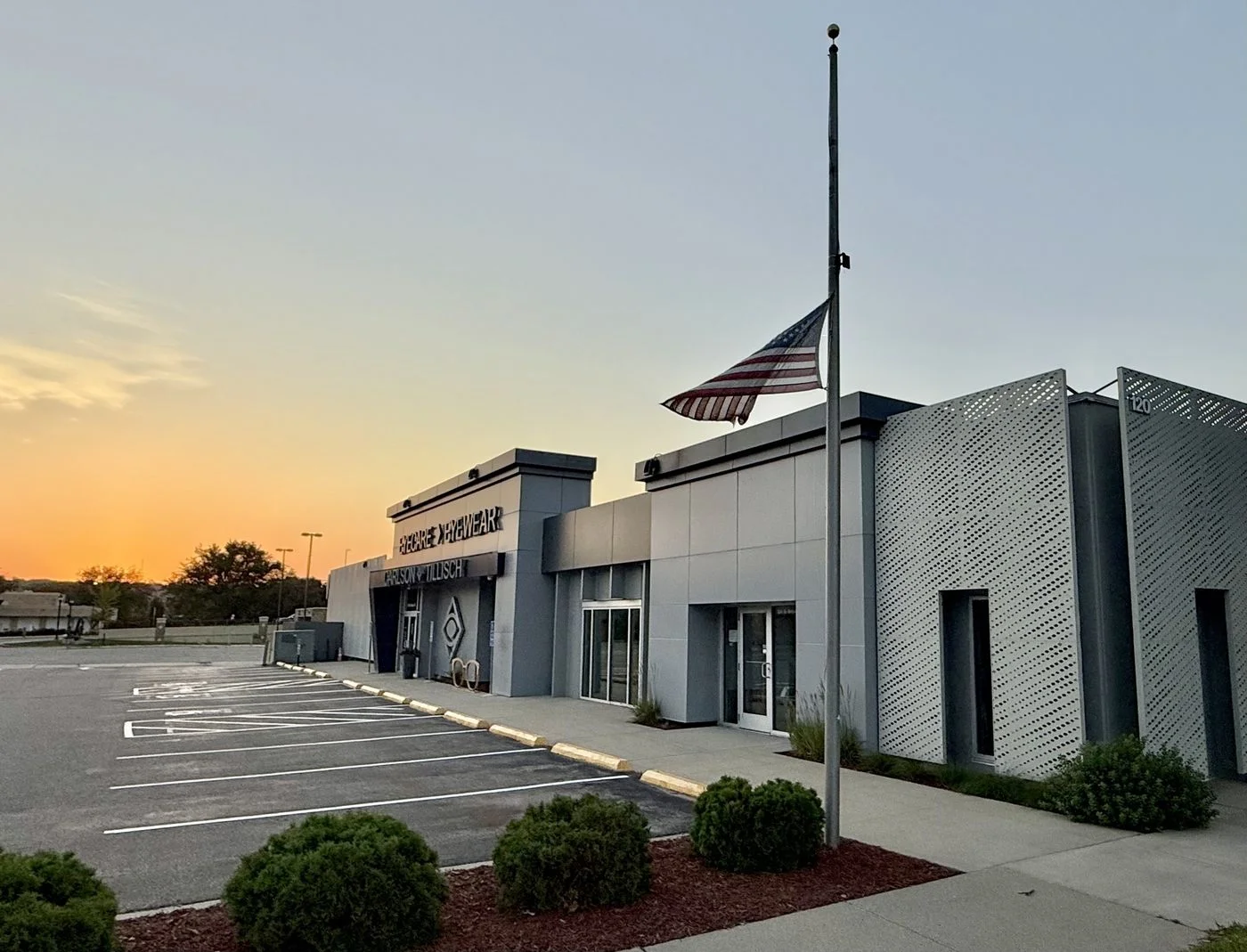 Photo-2 of 124 N Broad St, Mankato, MN 56001