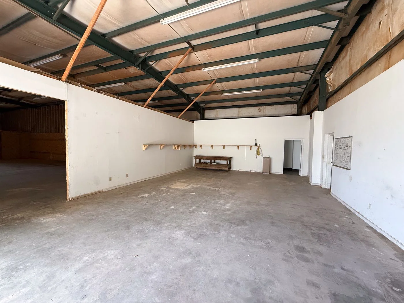 Photo 3 of 3624 Indian Hills Rd SE, Decatur, AL 35603