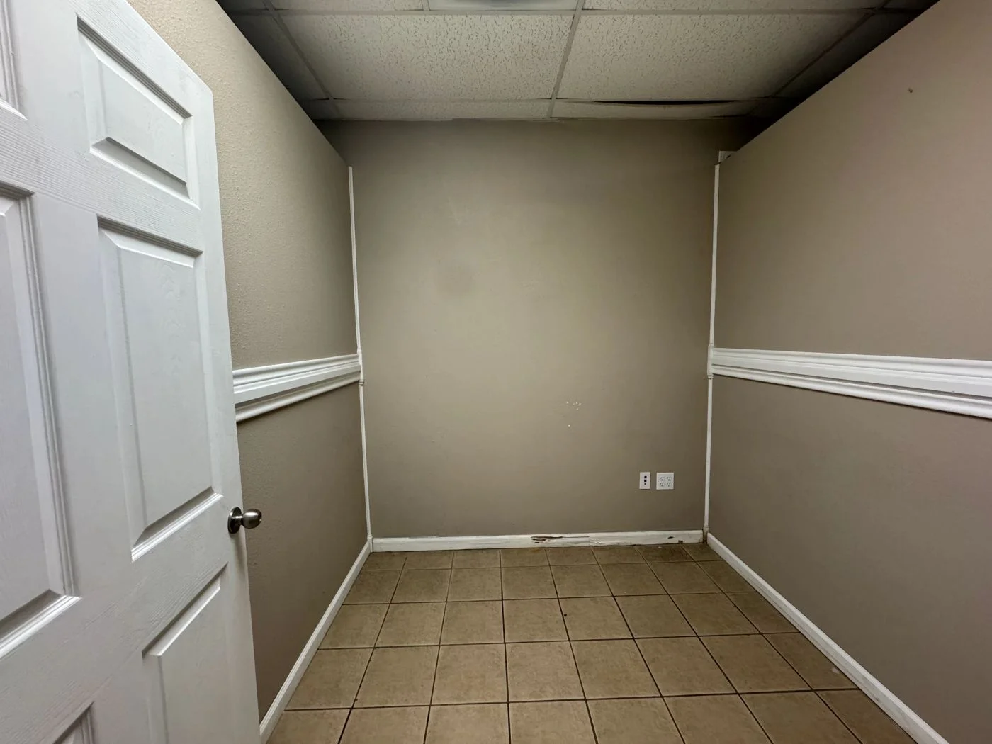 Photo 3 of 8001 Lawndale St, Houston, TX 77012