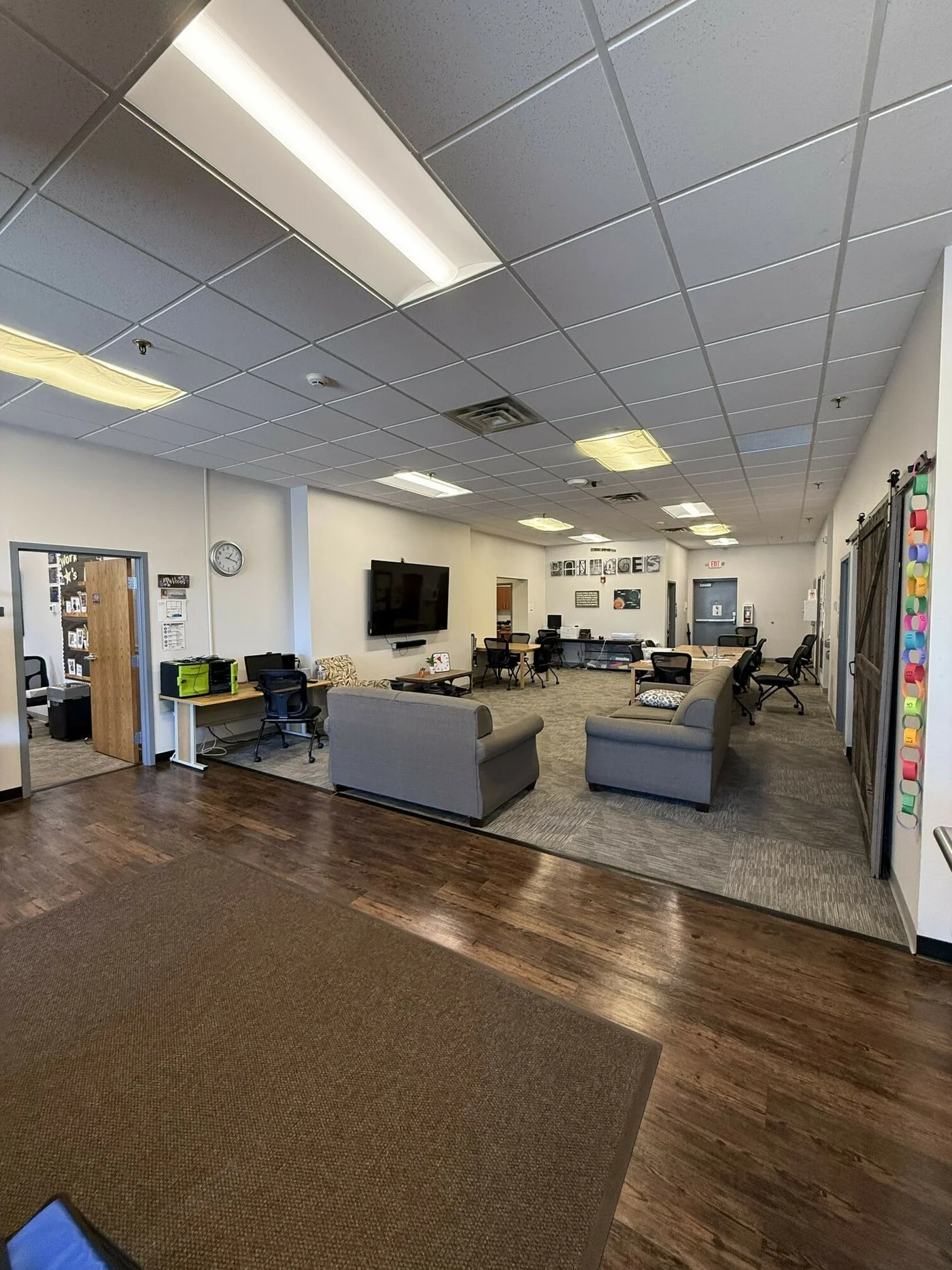 Photo 3 of 3132 Century Avenue North, Mahtomedi, MN 55115