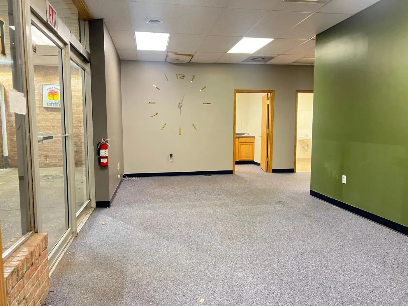 Photo 2 of 322 S Cochran Ave, Charlotte, MI 48813