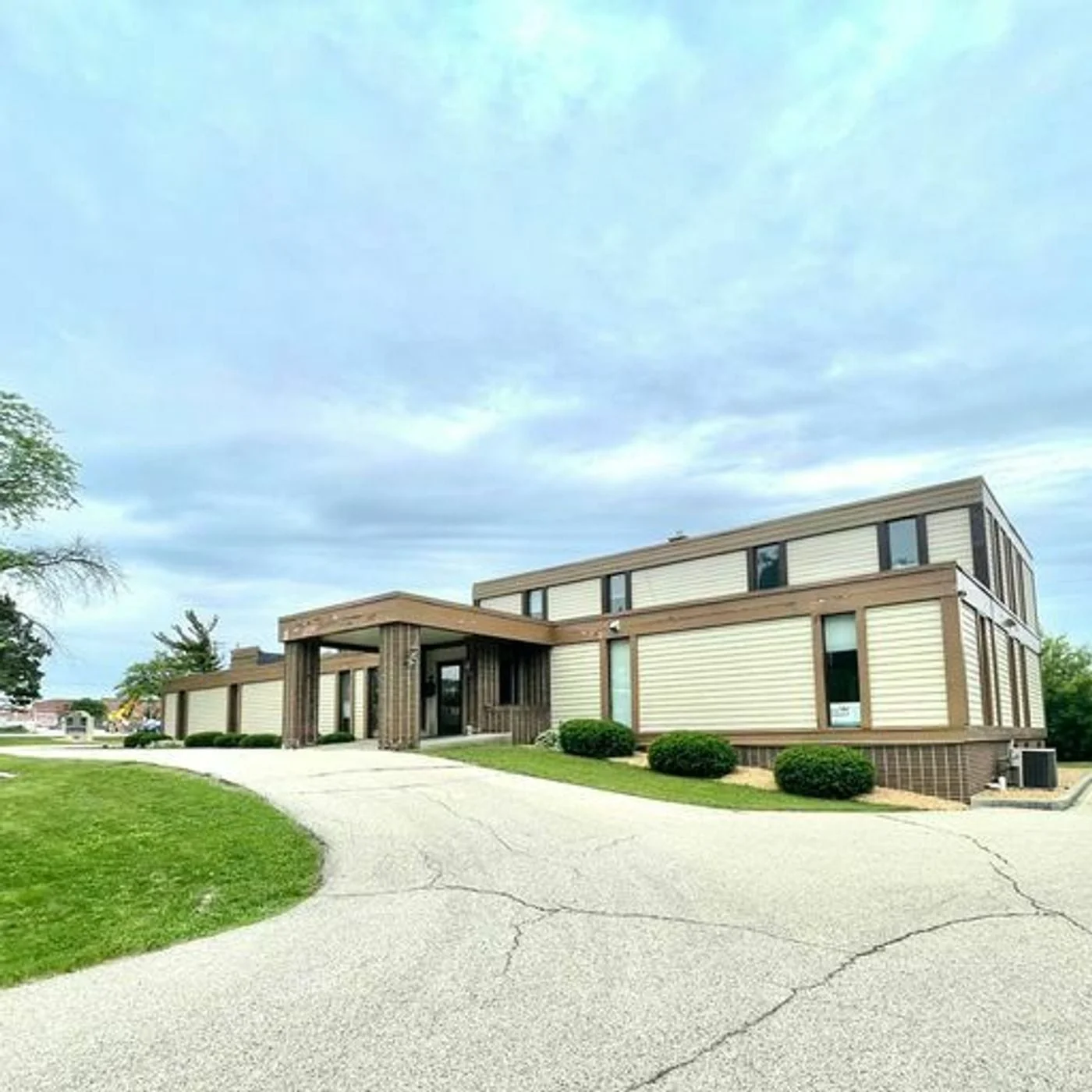 Photo 1 of 15300 Watertown Plank Rd, Elm Grove, WI 53122