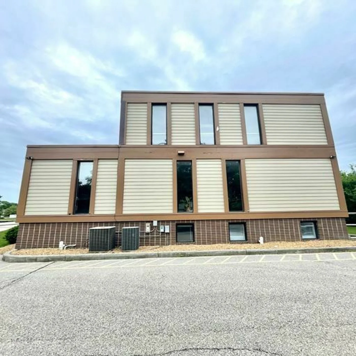 Photo 3 of 15300 Watertown Plank Rd, Elm Grove, WI 53122