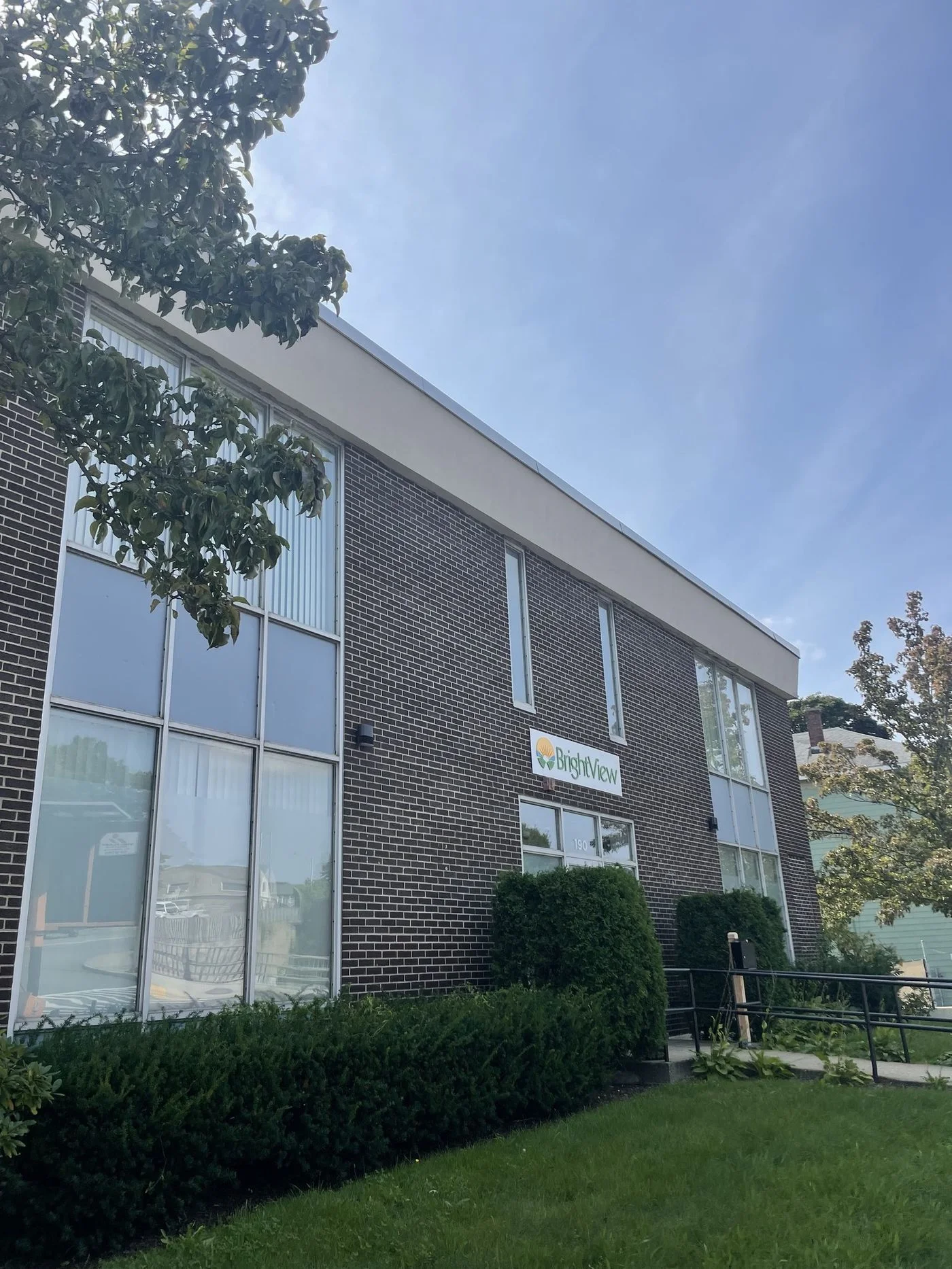 Photo 3 of 190 Fremont St, Worcester, MA 01603