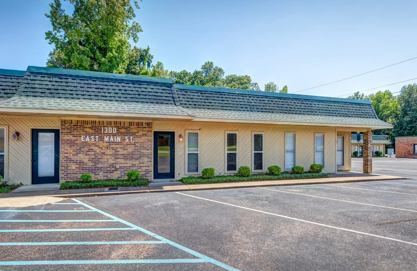 Photo 1 of 1294 E Main St, Prattville, AL 36067