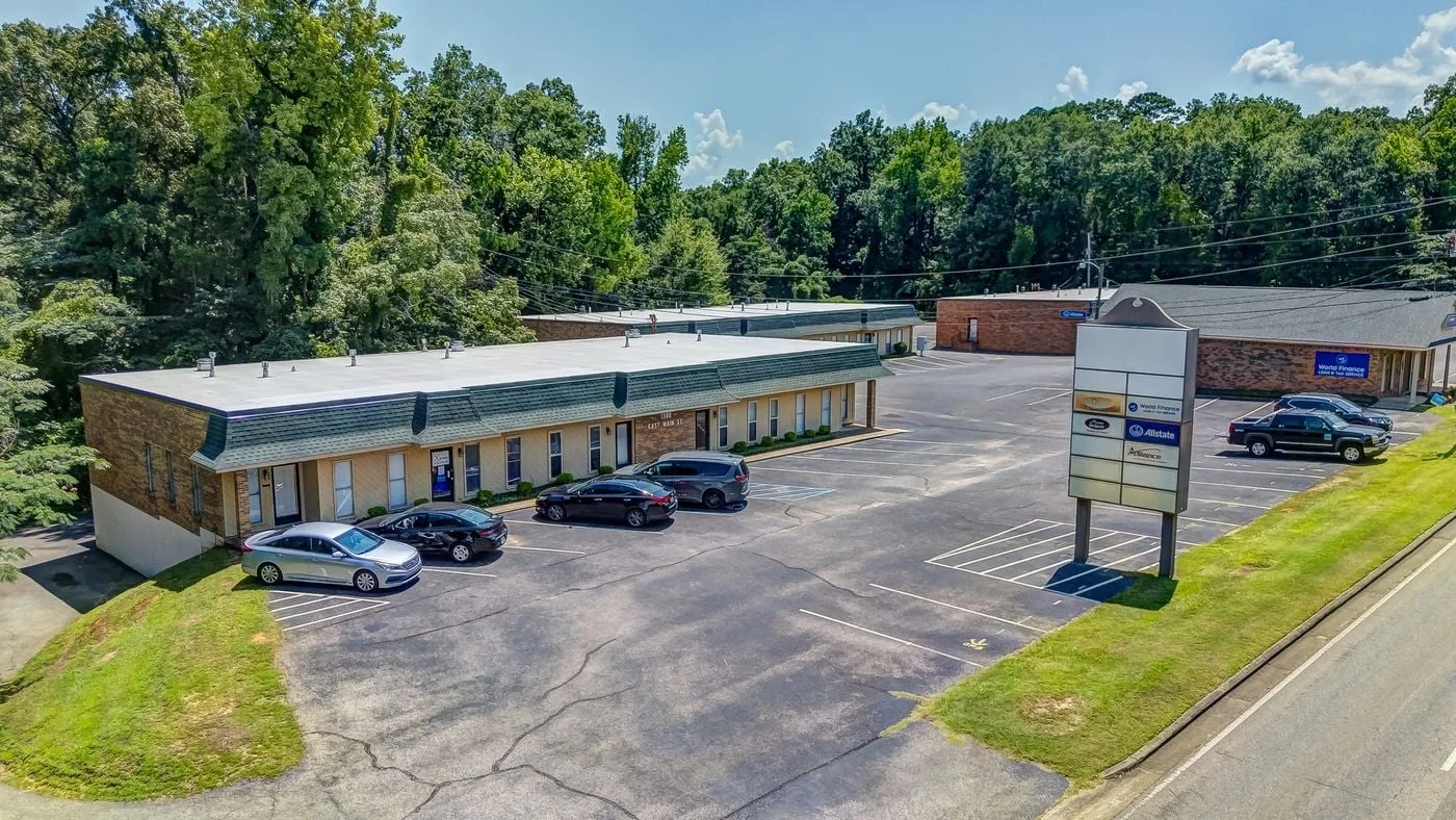 Photo 3 of 1294 E Main St, Prattville, AL 36067