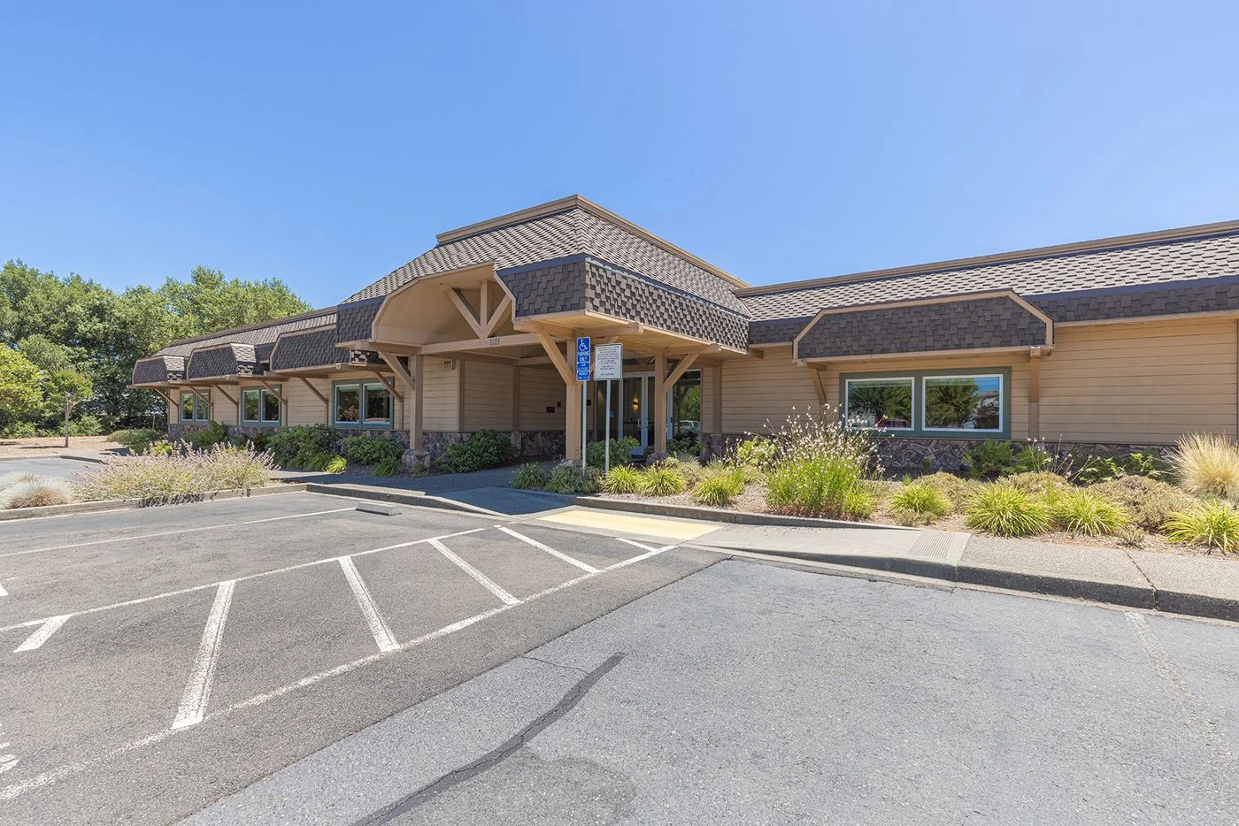 Photo 3 of 1101 Vintage Avenue, Saint Helena, CA 94574