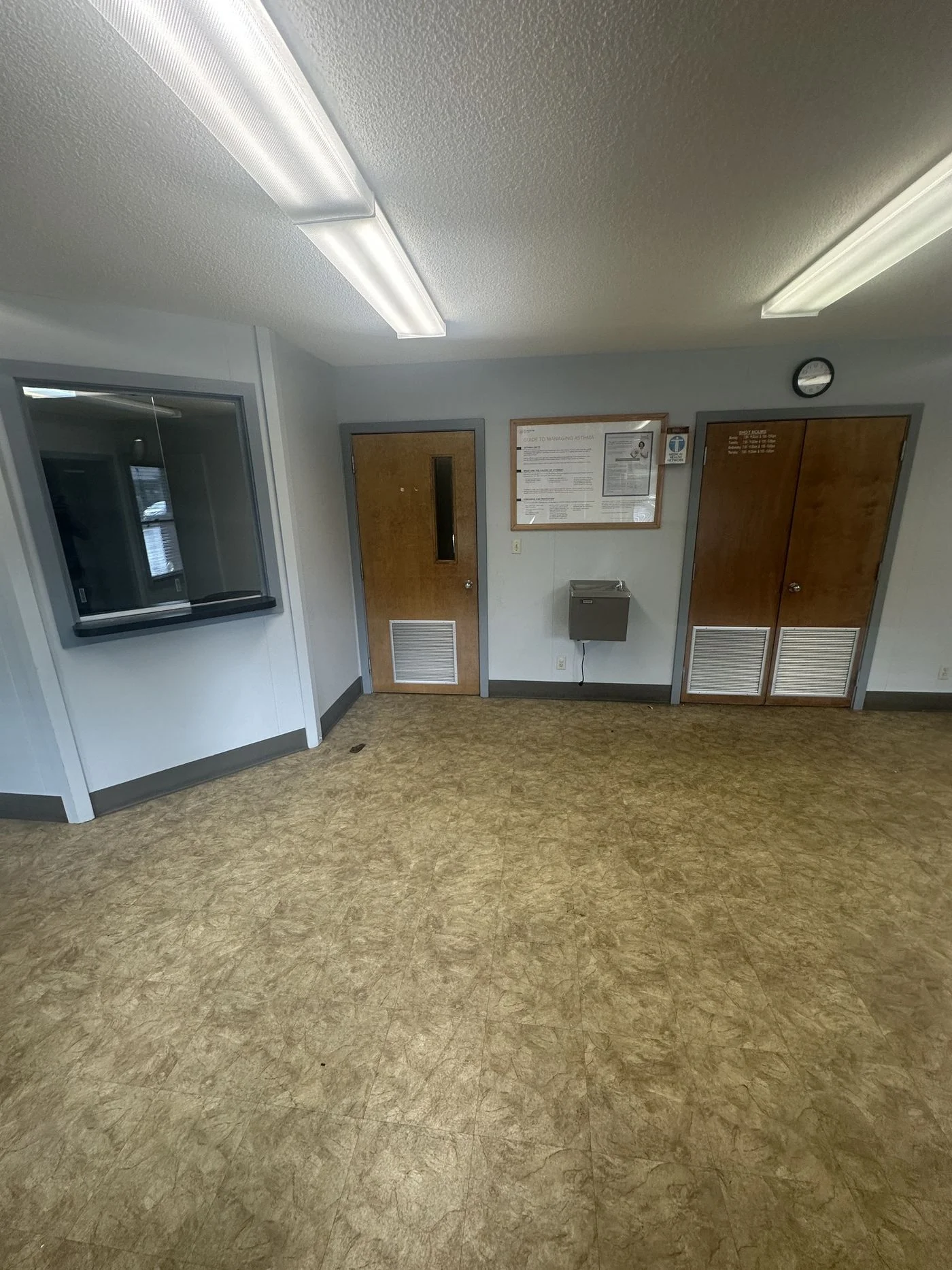 Photo 3 of 6160 N Davis Hwy, Pensacola, FL 32504