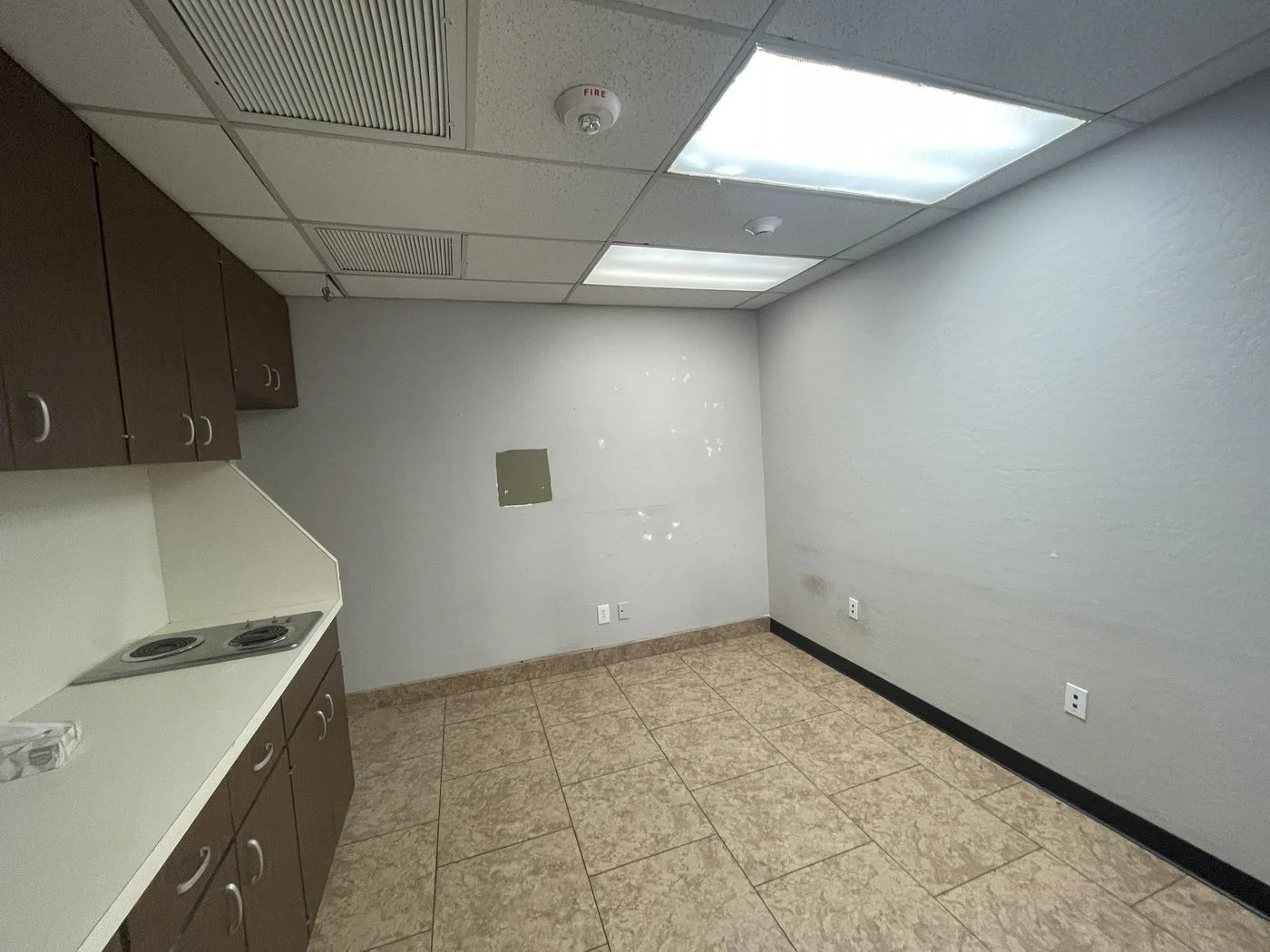 Photo 3 of 10702 West Peoria Avenue, Sun City, AZ 85351