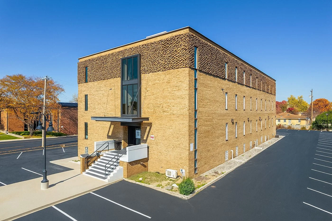 Photo 1 of 1110 Morse Rd, Unit 102, Columbus, OH 43229