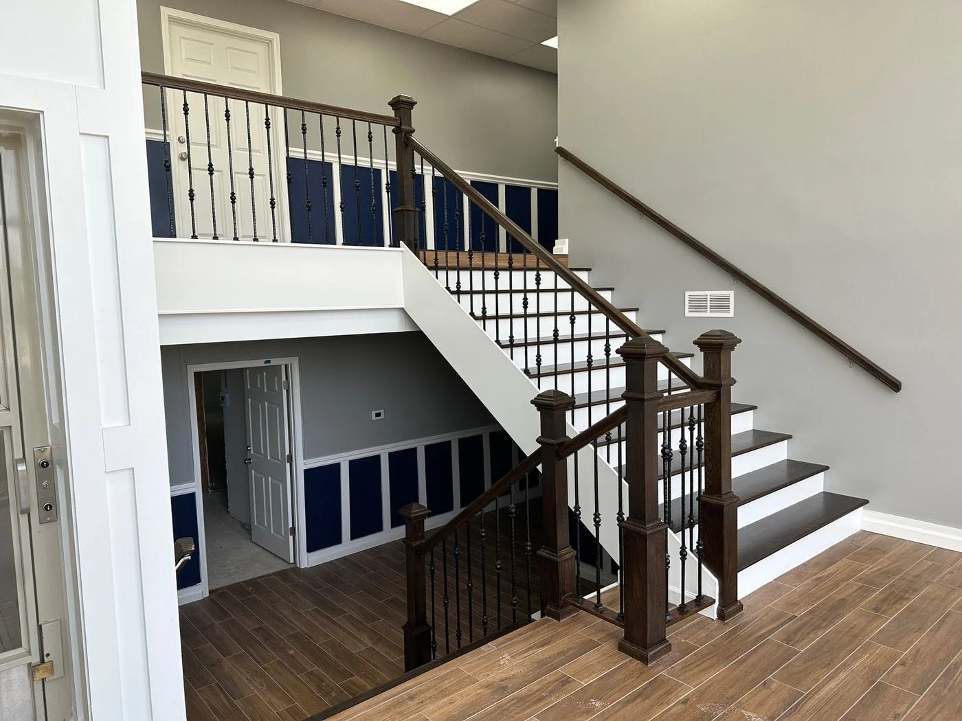 Photo 3 of 7505 Sussex Dr, Florence, KY 41042