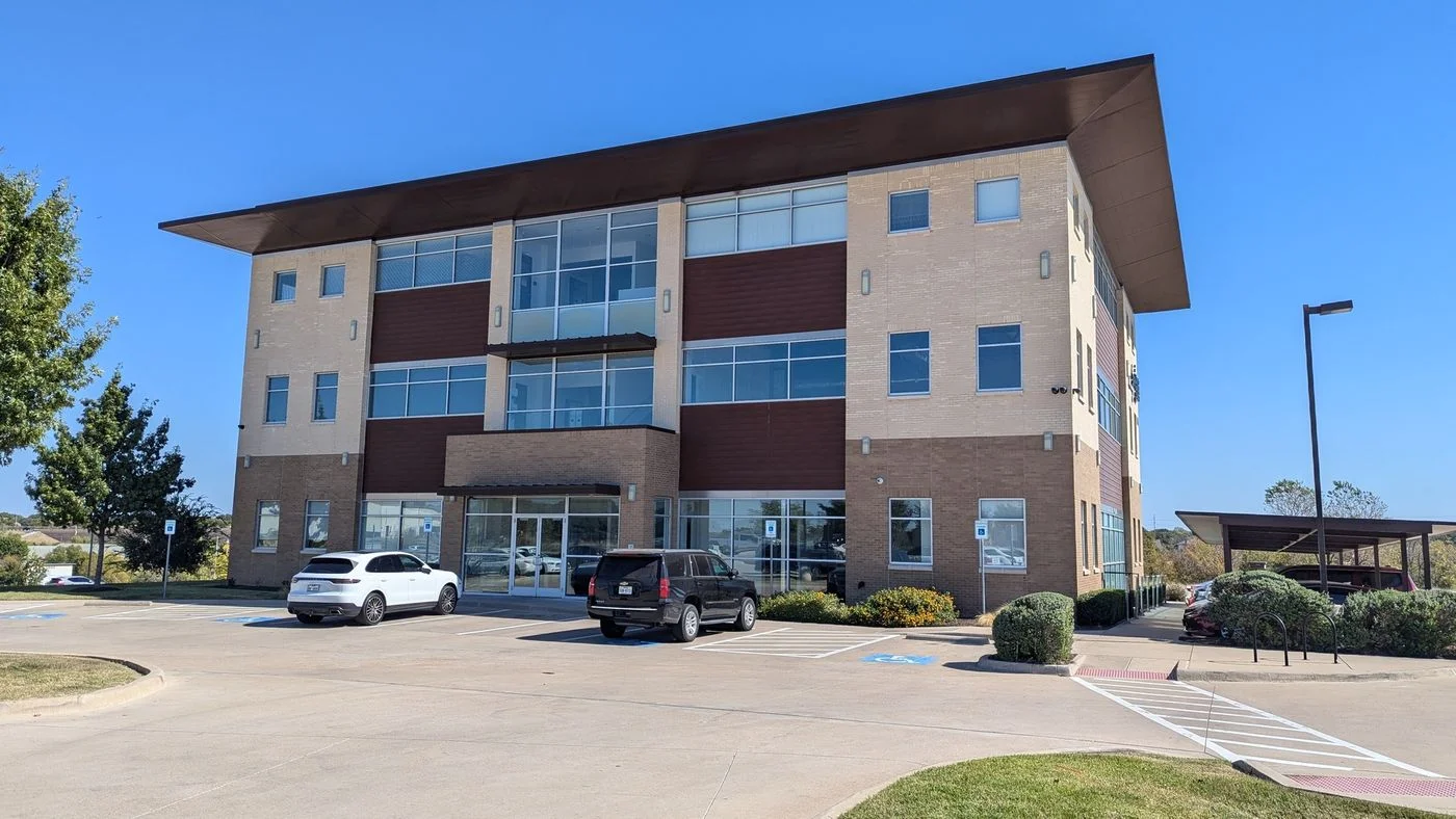 Photo 3 of 6900 Harris Pkwy, Fort Worth, TX 76132