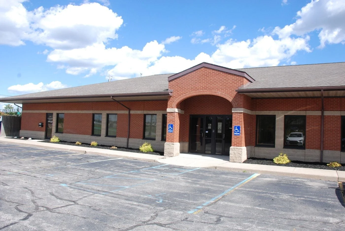 Photo 1 of 1574 Henthorne Dr., Maumee, OH 43537