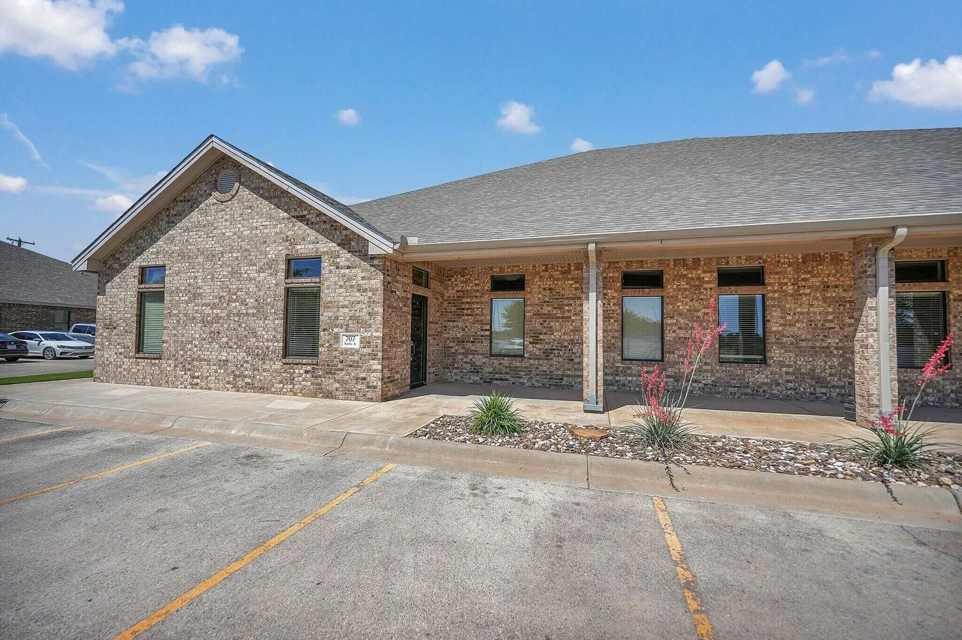Photo 2 of 707 Tradewinds Blvd, Midland, TX 79706