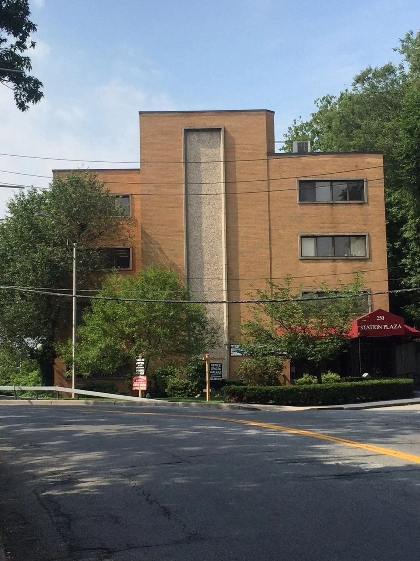 Photo 3 of 250 E Hartsdale Ave, Hartsdale, NY 10530