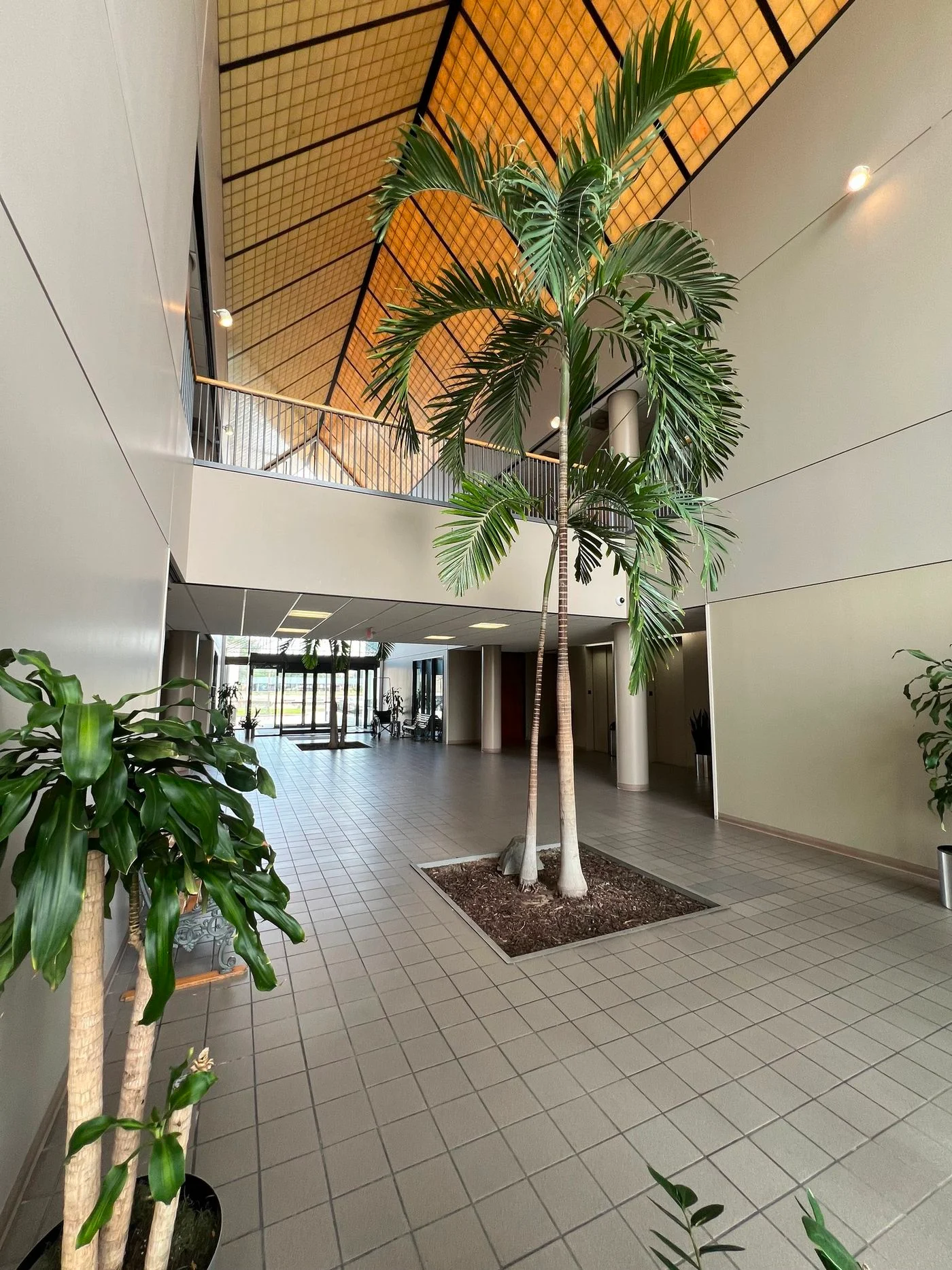 Photo 3 of 17270 Red Oak Dr., Houston, TX 77090