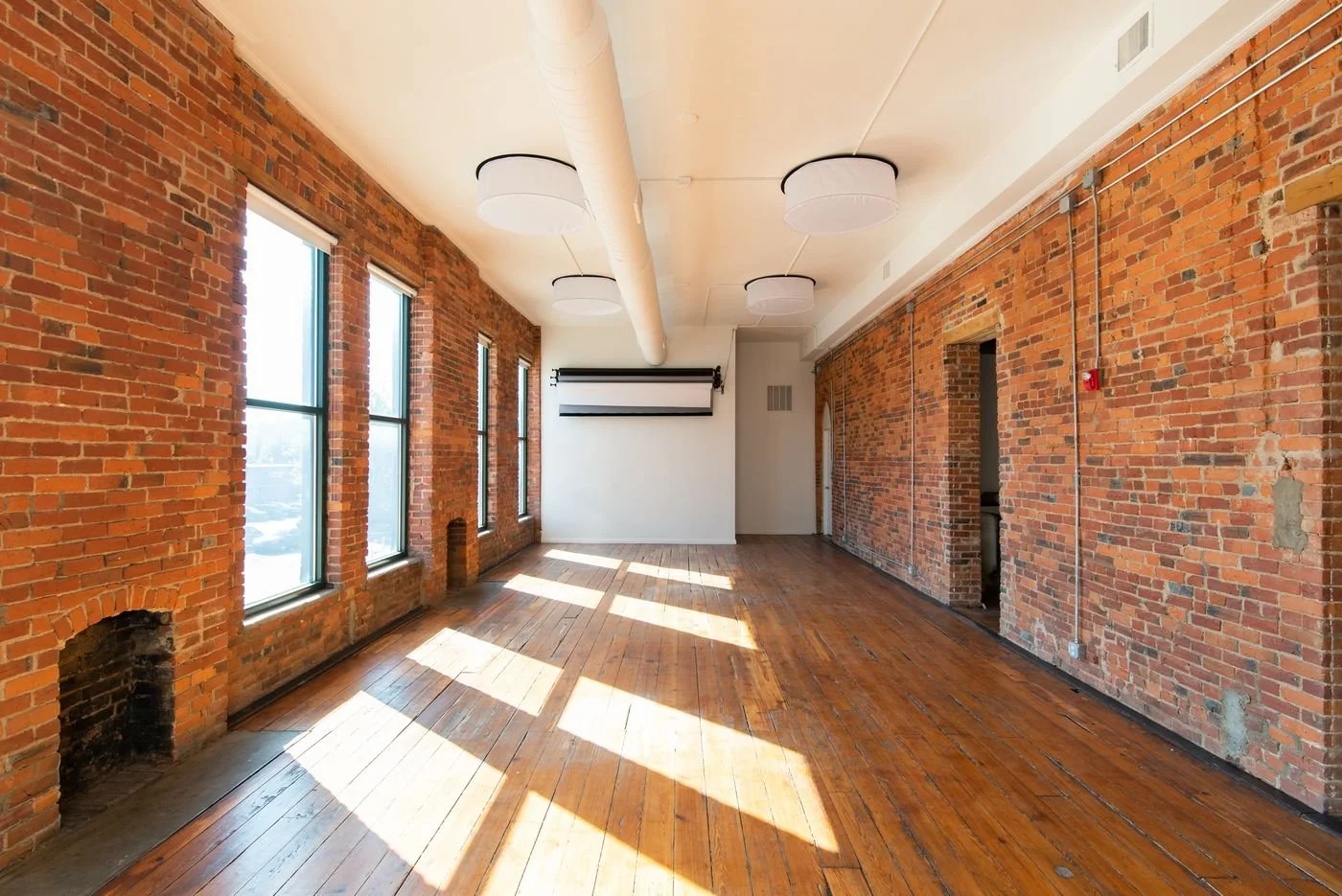 Photo-2 of 147 - 153 E Main St, Columbus, OH 43215