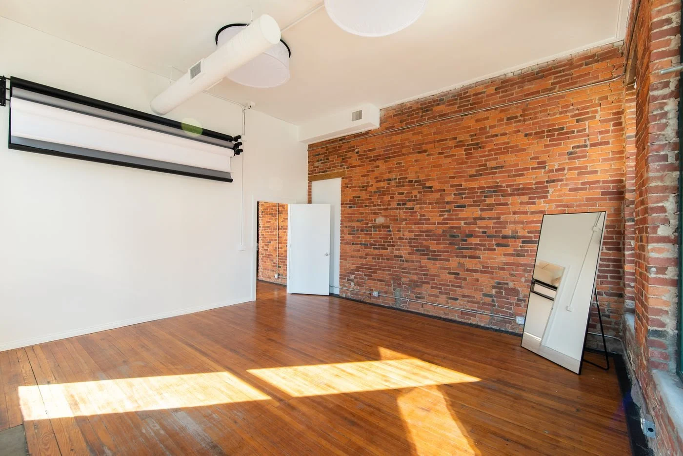 Photo-3 of 147 - 153 E Main St, Columbus, OH 43215