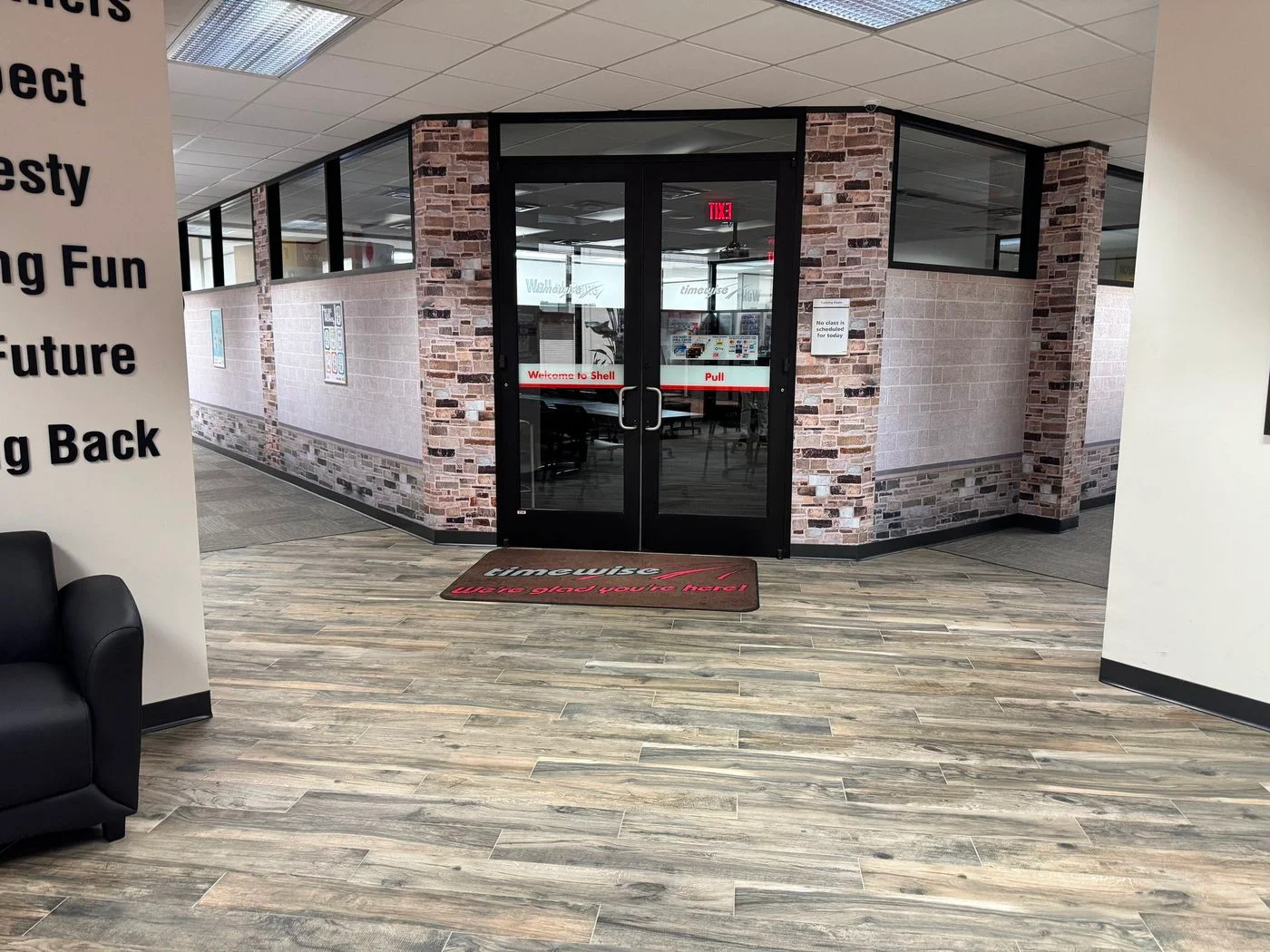 Photo 3 of 11111 Wilcrest Green Drive, Houston, TX 77042