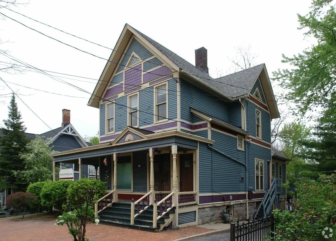 Photo 1 of 603 W Huron St, Ann Arbor, MI 48103