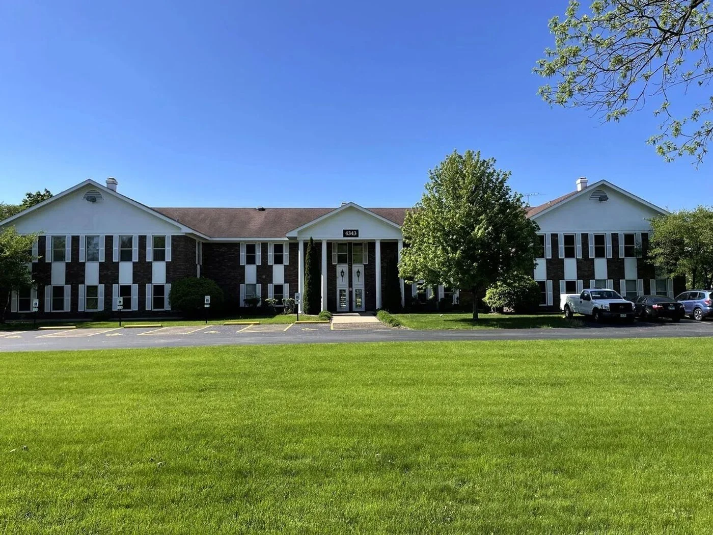 Photo 3 of 4343 Old Grand Ave, Gurnee, IL 60031