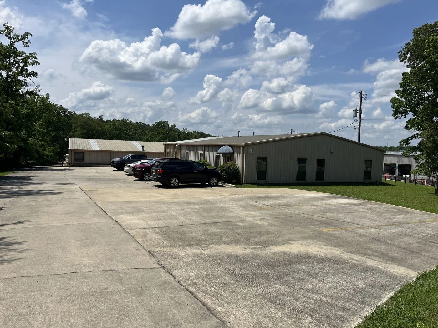 Photo-2 of 179 Airpark Industrial Rd, Alabaster, AL 35007