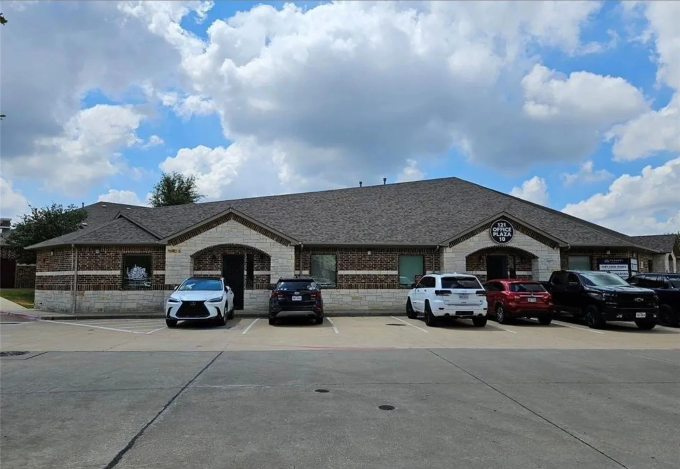 Photo 2 of 4819 State Highway 121, The Colony, TX 75056