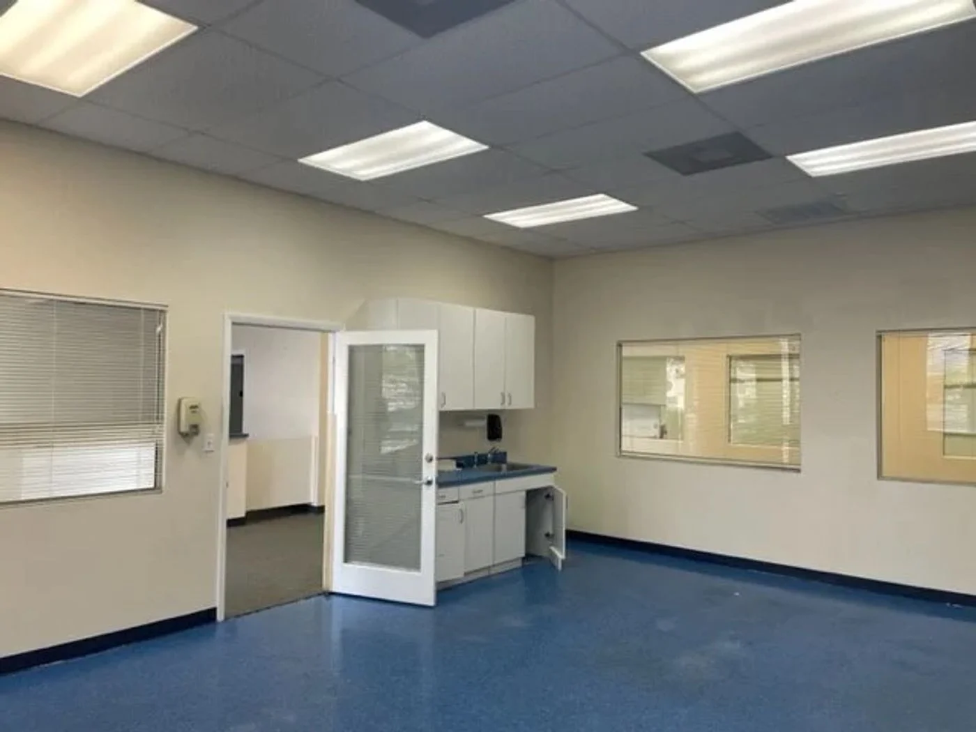 Photo 2 of 15453 N Dale Mabry Hwy, Tampa, FL 33618