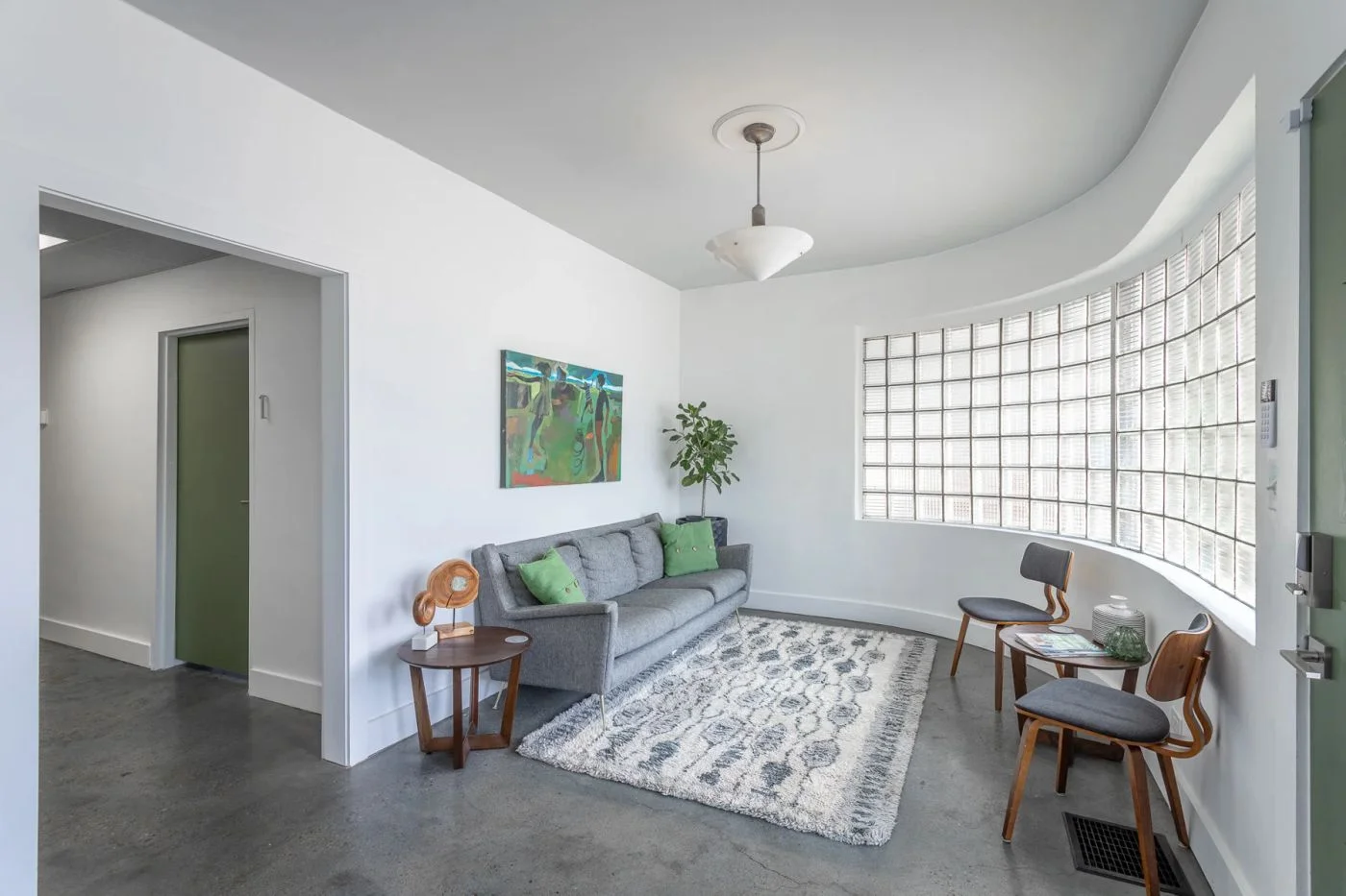 Photo 2 of 525 Cherokee Blvd, Chattanooga, TN 37405