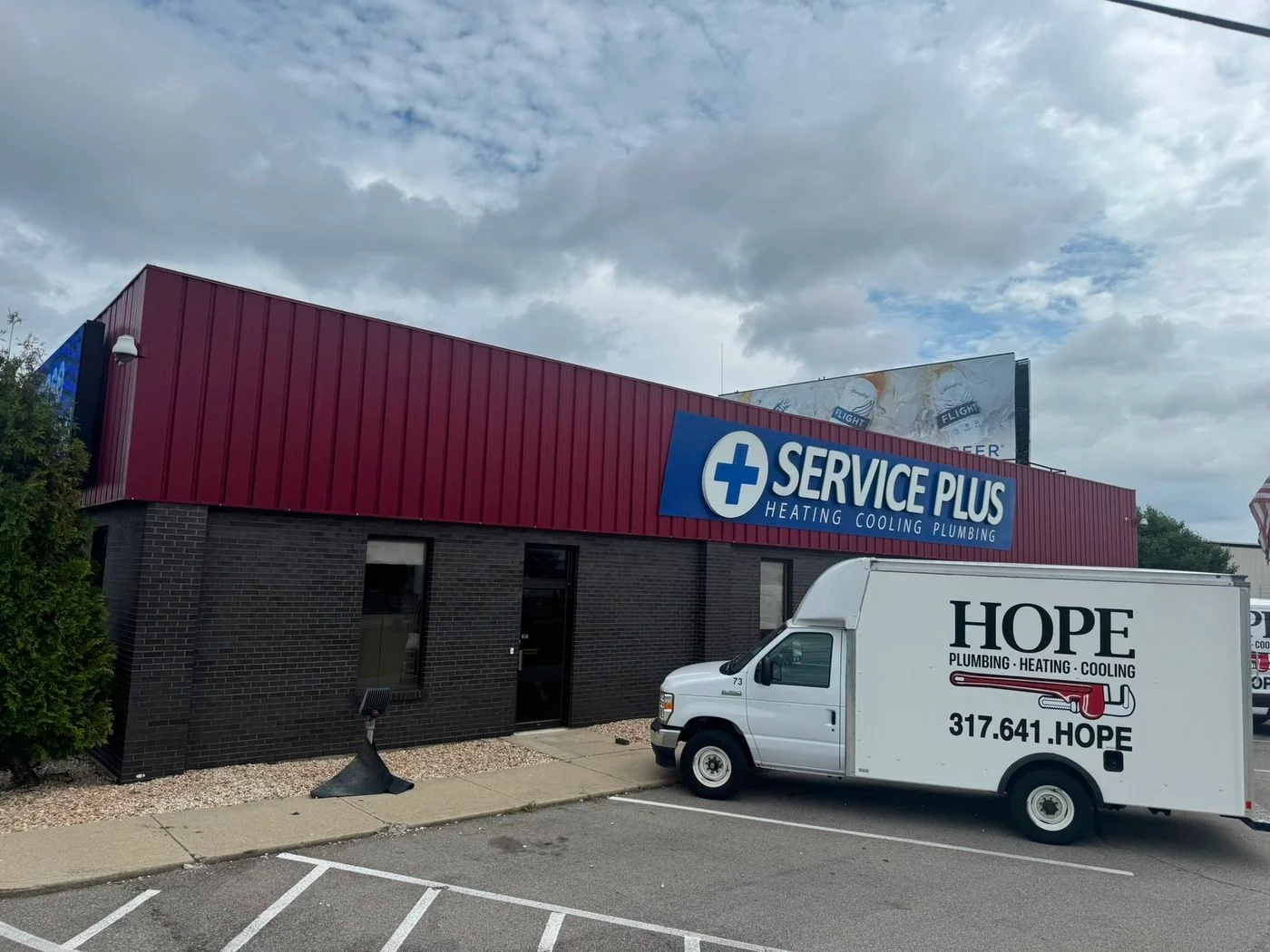 Photo 2 of 7520 E 88th Pl, Indianapolis, IN 46256