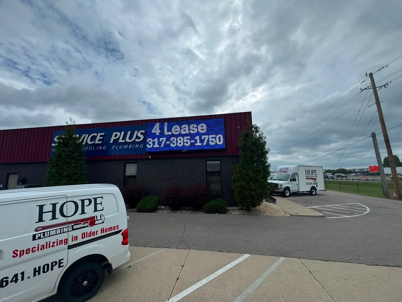 Photo 3 of 7520 E 88th Pl, Indianapolis, IN 46256