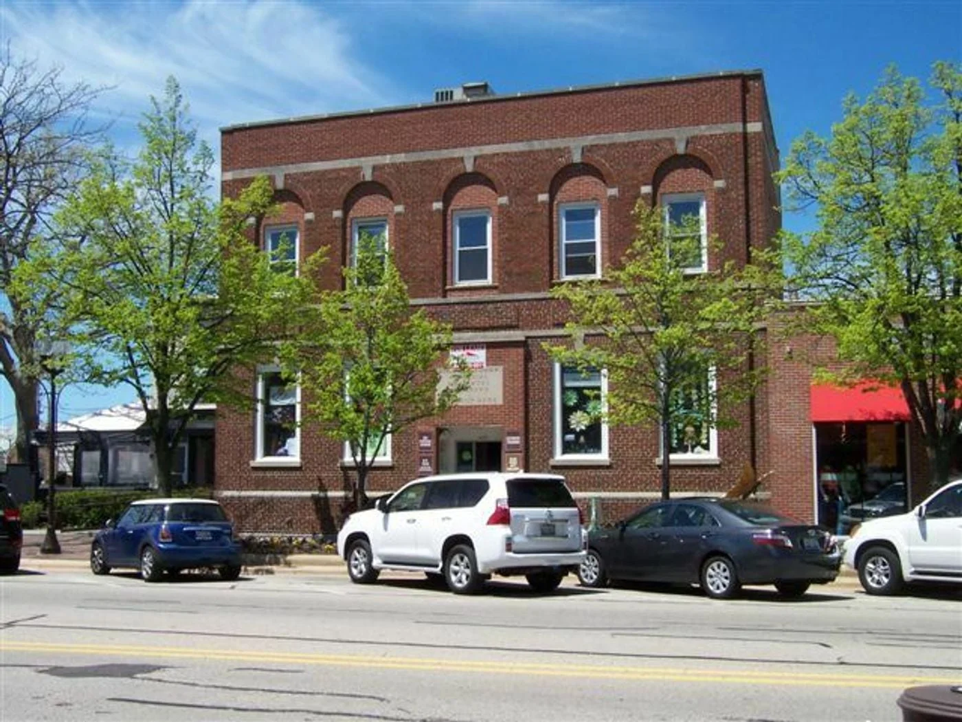 Photo-1 of 667 Central Ave, Highland Park, IL 60035