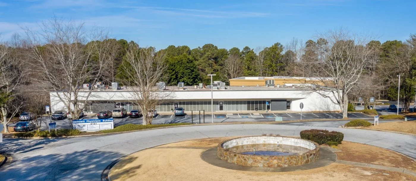 Photo 1 of 2121 Fountain Dr, Snellville, GA 30078