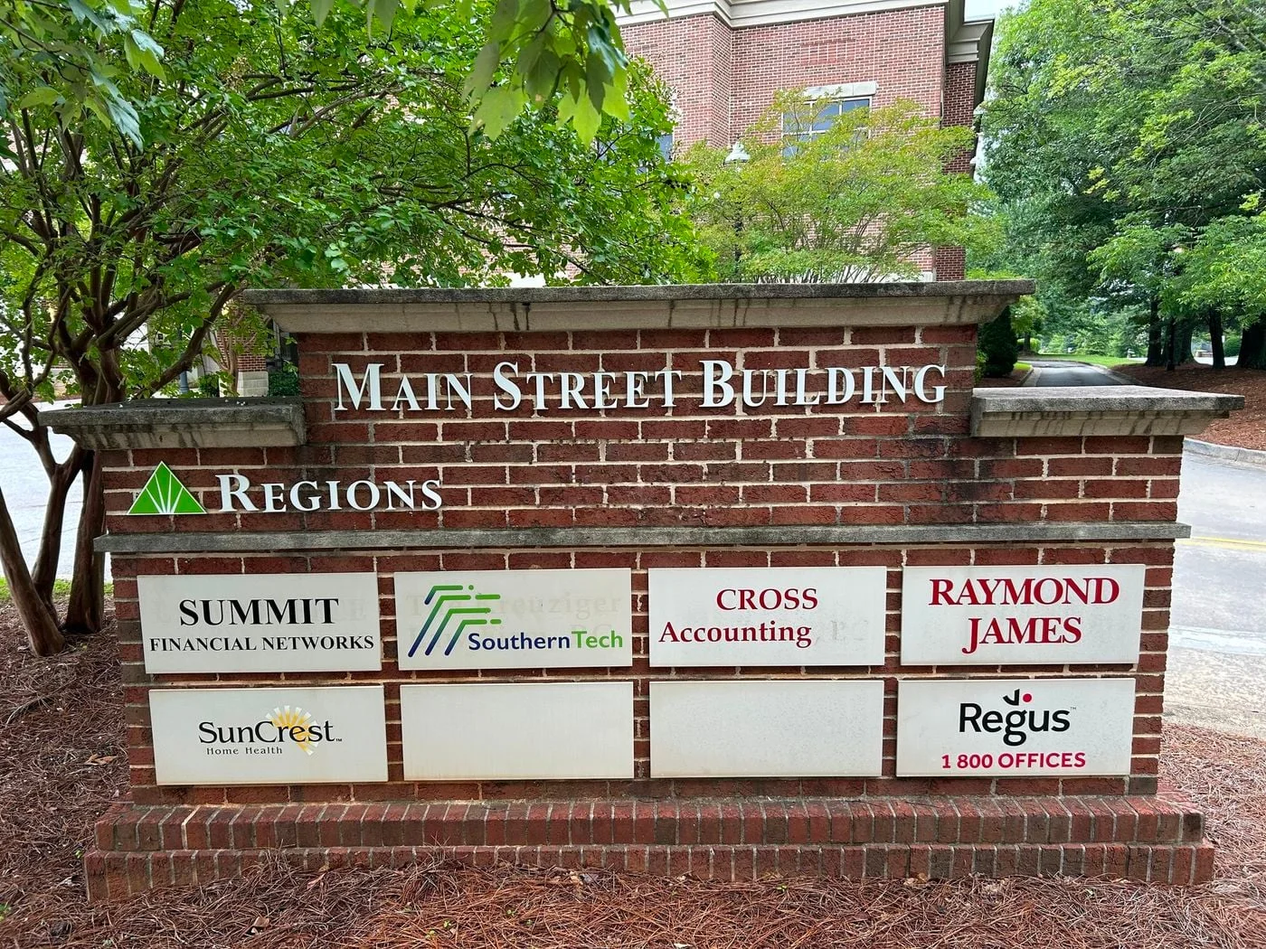 Photo 3 of 320 West Lanier Avenue, Fayetteville, GA 30214